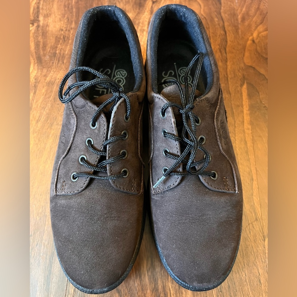 Ecco chocolate brown suede walking shoes 6.5 (37)